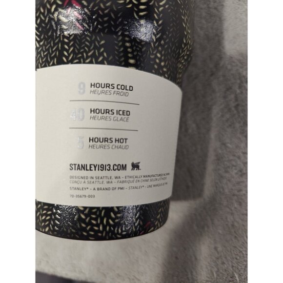 STANLEY x CALIA EXCLUSIVE 30oz/.88 L FlowState Quencher H2.0 Tumbler Blk Serpent - Picture 5 of 9